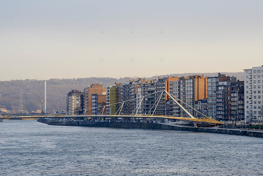 Liège - passerelle sur la Meuse